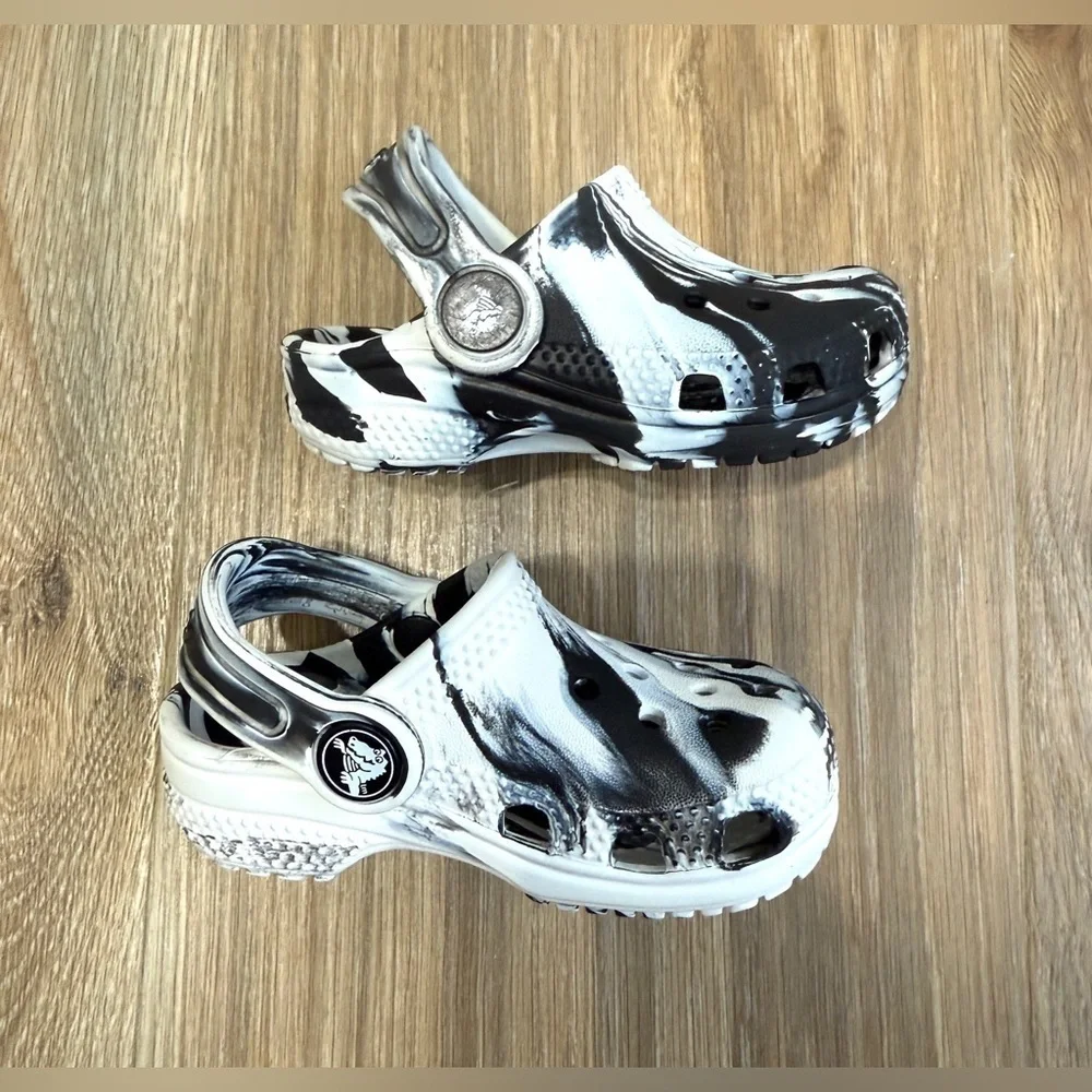 Crocs Classic Marbled Black White Toddler Clogs Size C5